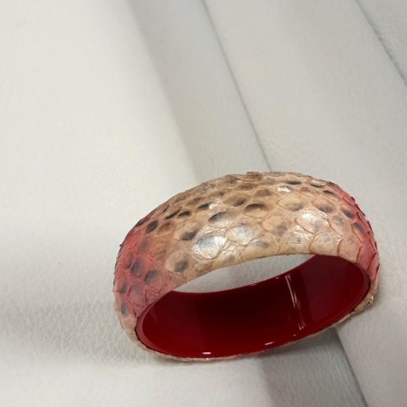 Hand Painted/ Python Snakeskin Chunky Bangle Bracelet / Pink/ Red - Picture 4 of 15